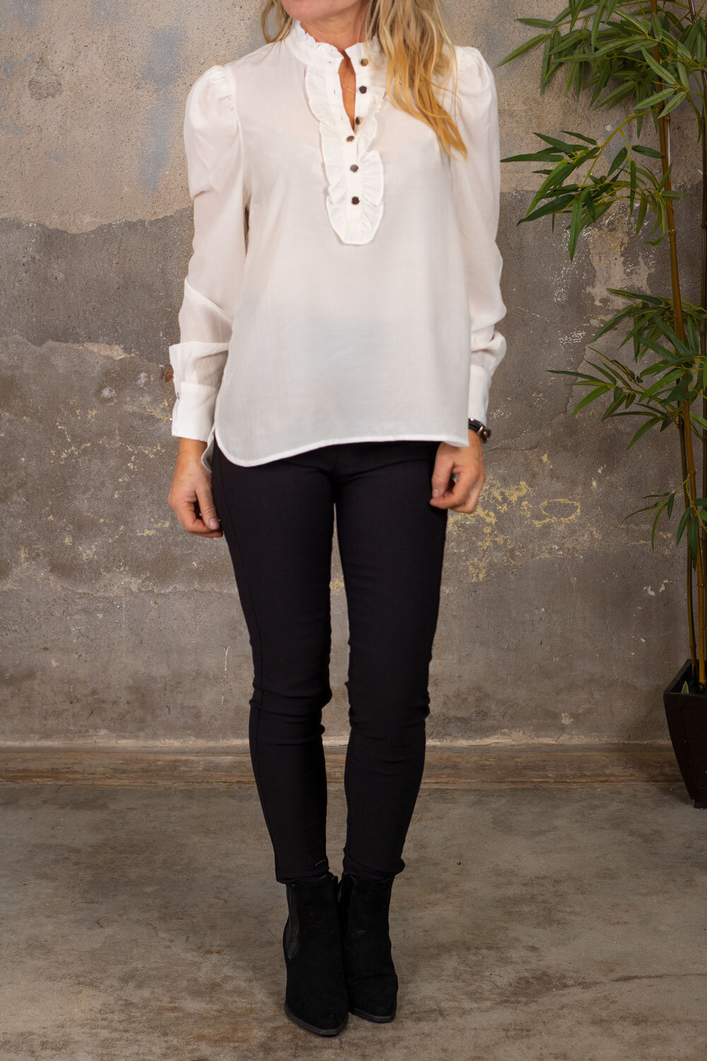 Augusta Blouse - Ruffle Details - Off white
