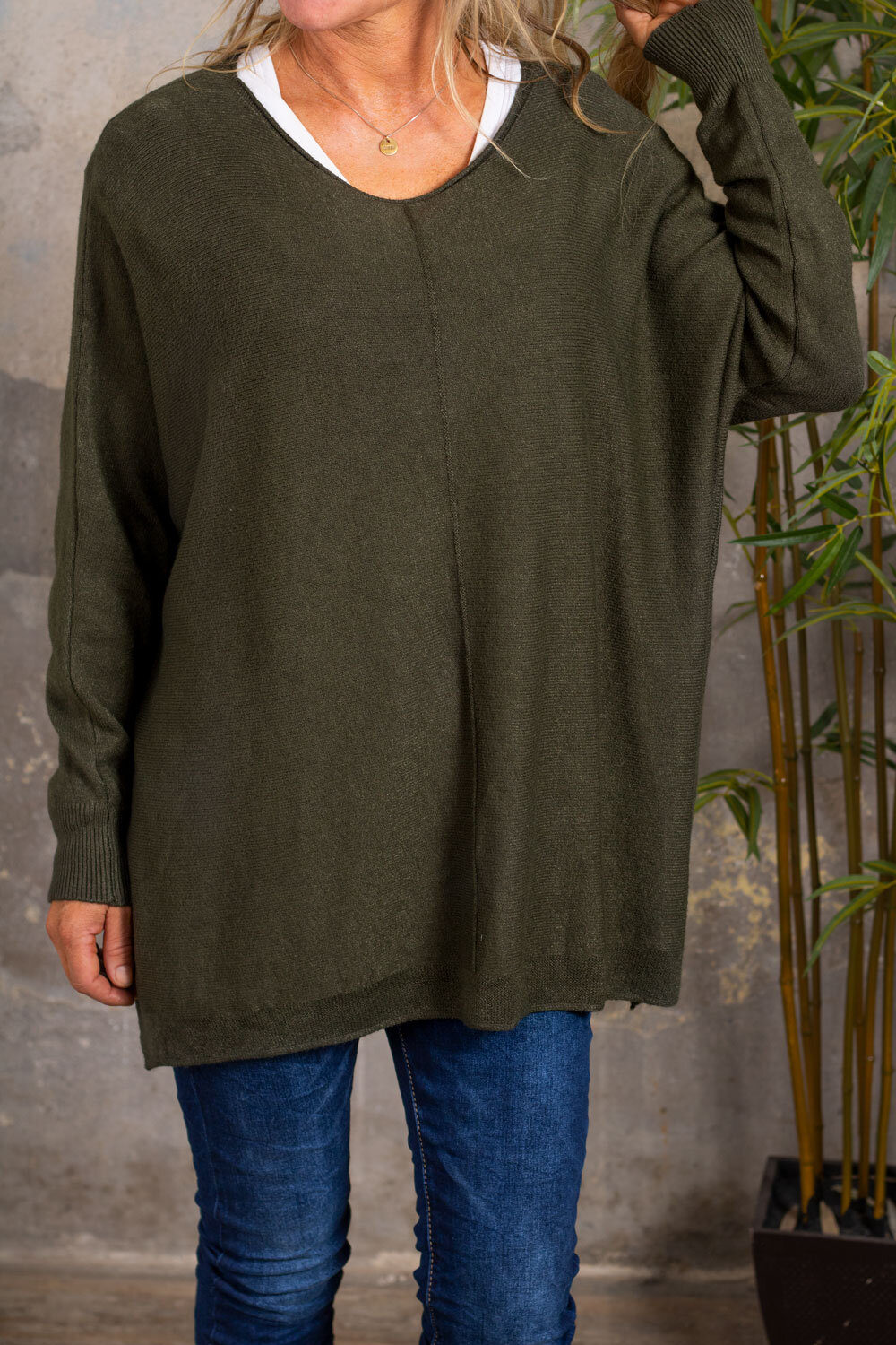 Chrissy Knitted Sweater - Front Seam - Army green