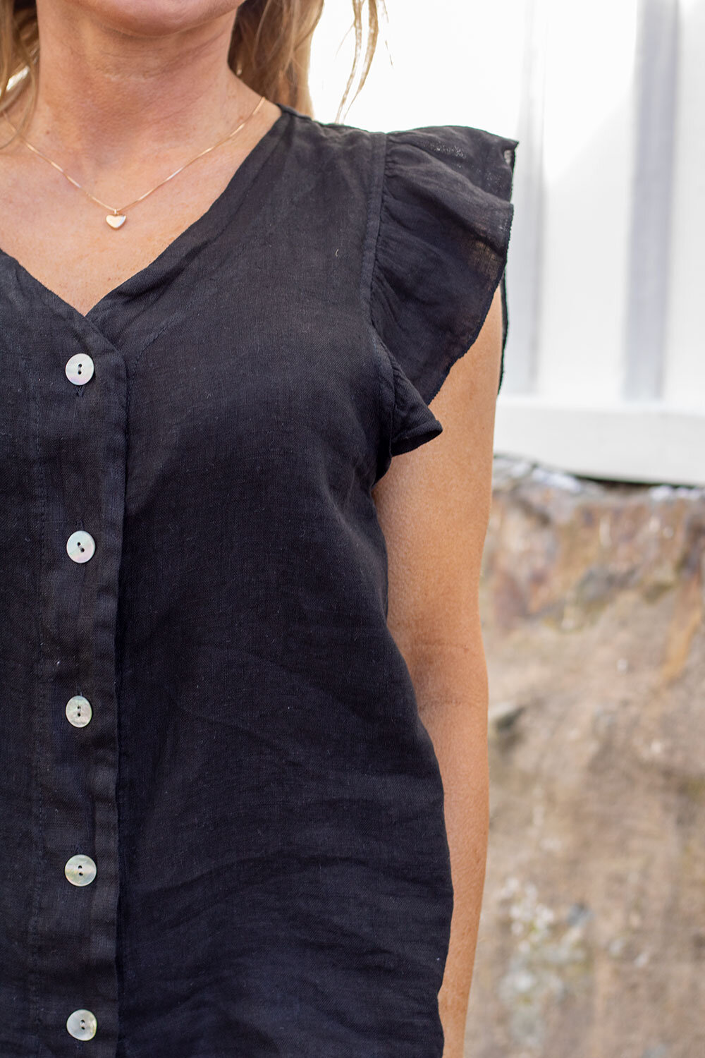 Cornelia Linen top - Butterfly sleeves - Black