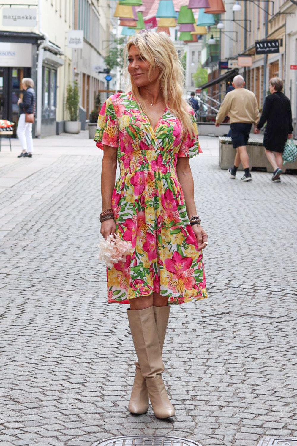 Cynthia Short soft dress - Floral pattern - Pink/Yellow