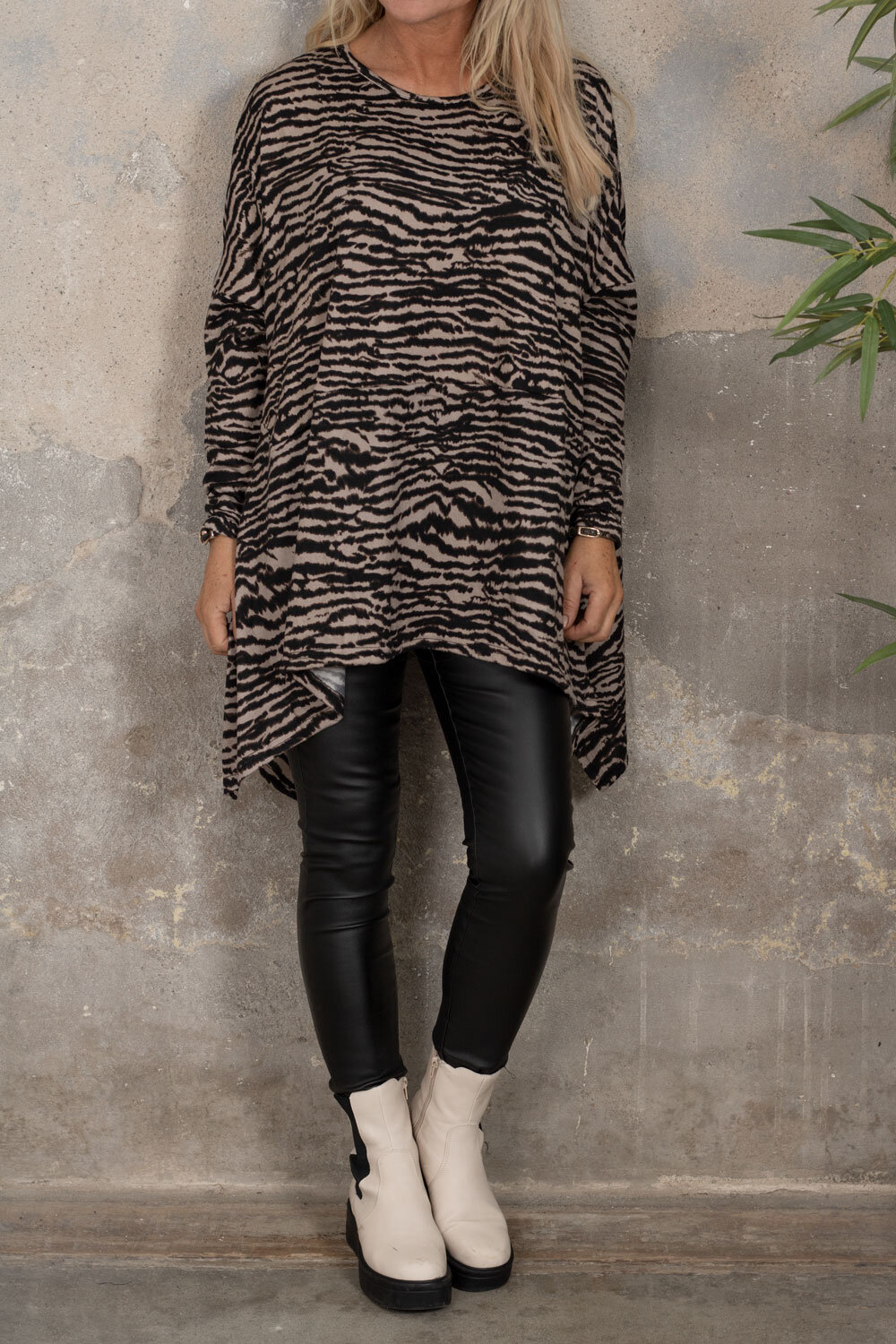 Elicia Oversize Sweater - Zebra -Beige