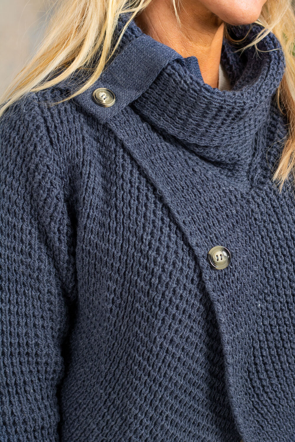 Esmeralda Knitted Sweater - Buttons - Denim blue