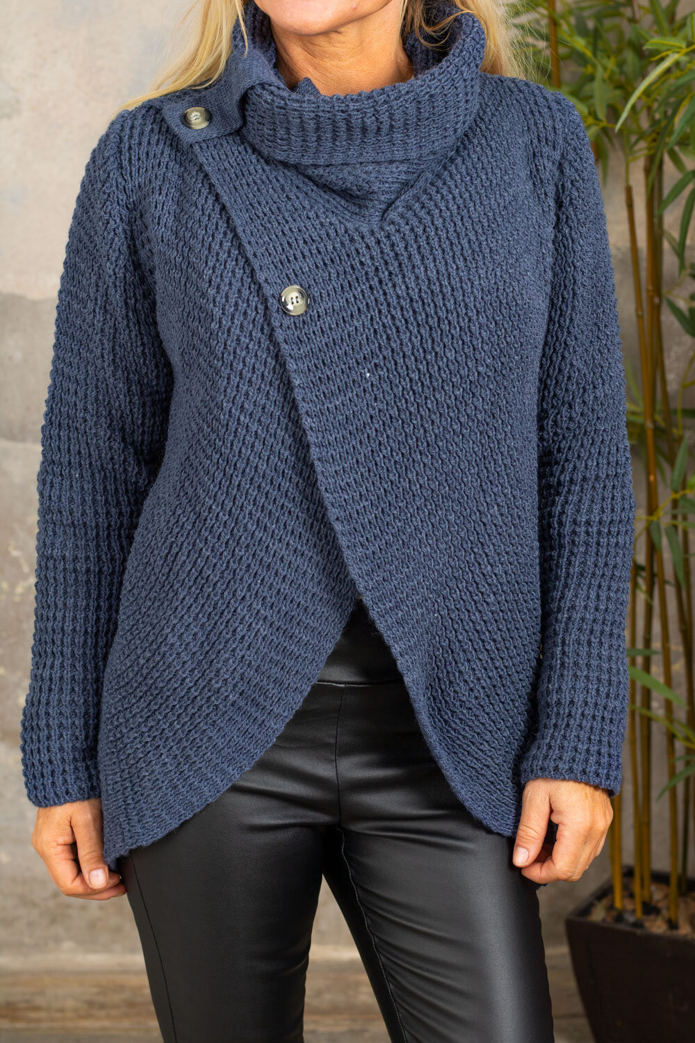 Esmeralda Knitted Sweater - Buttons - Denim blue