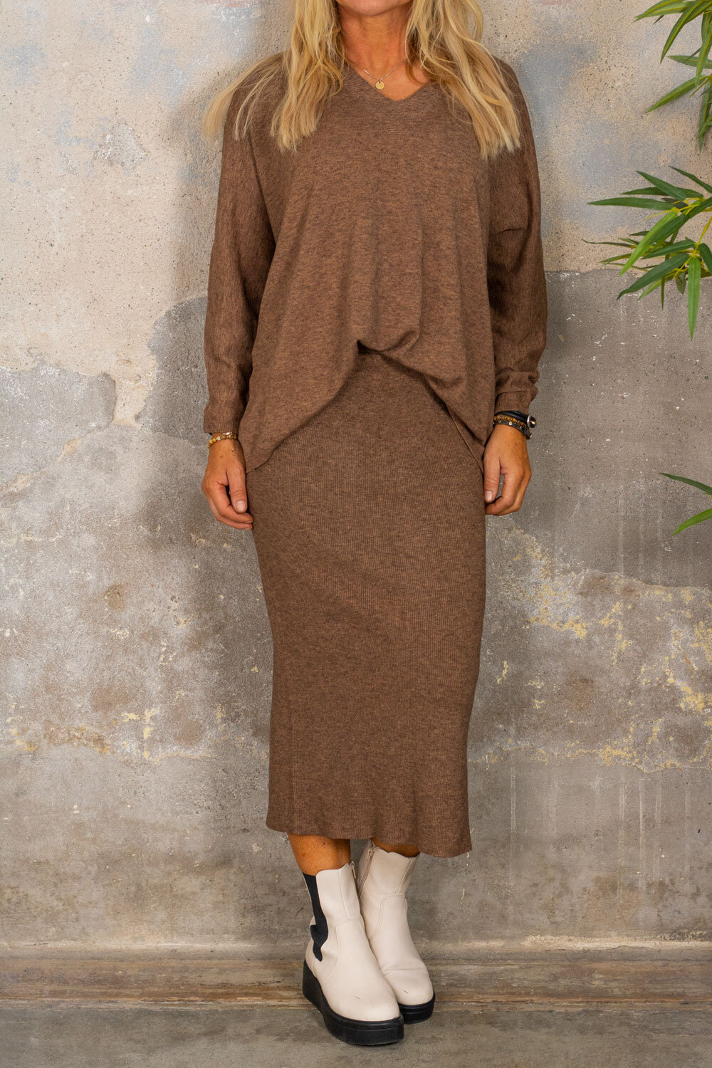 Finely knitted skirt - Brown