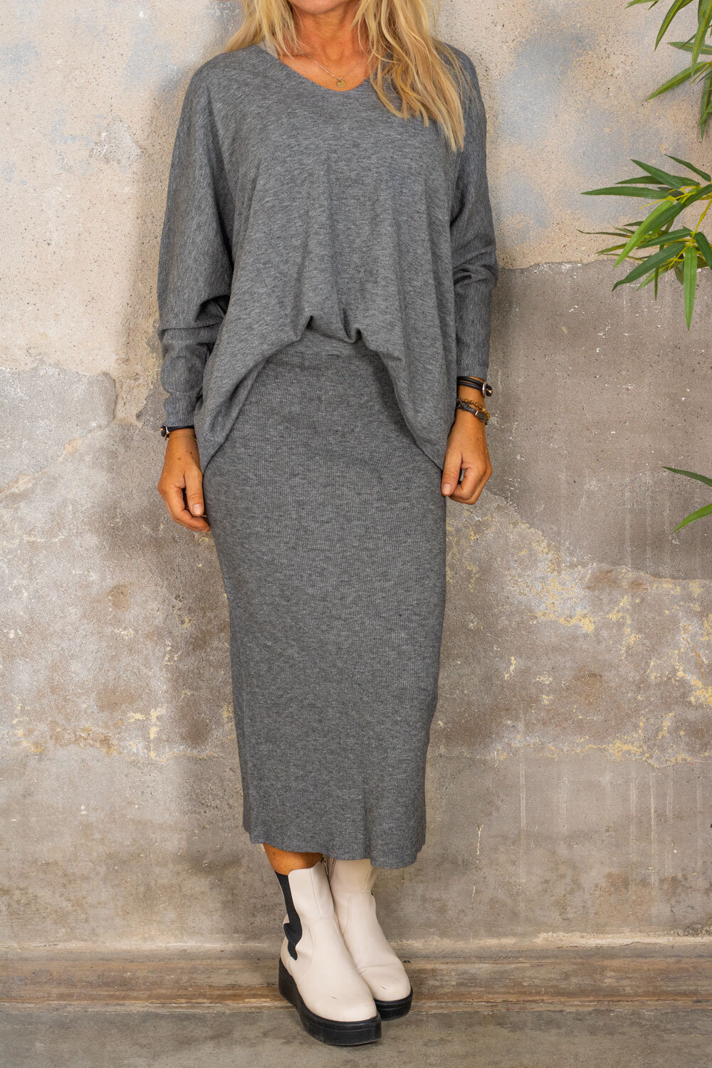 Finely knitted skirt - Gray