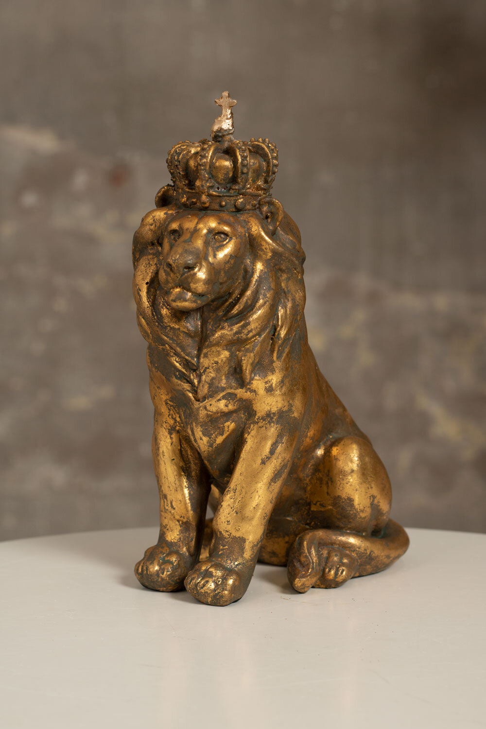 Gold lion with crown