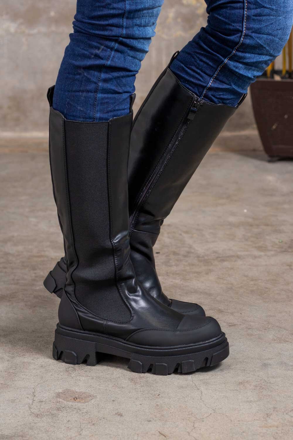 High Boots H21-26 - Black