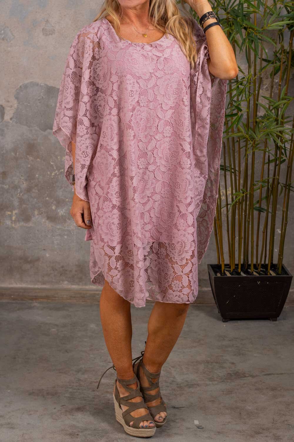 Jamie - Lace dress - Old pink