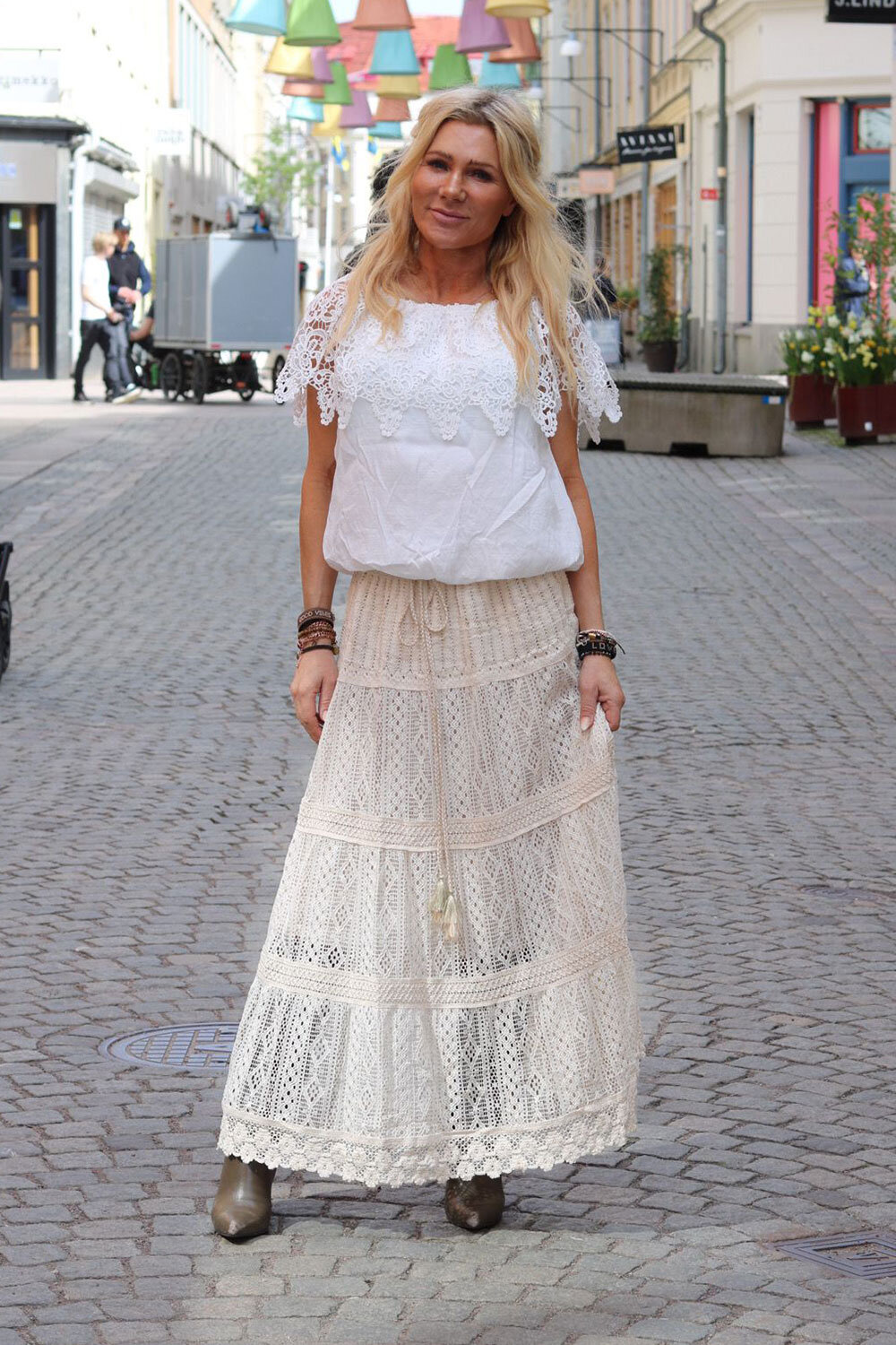 Long lace skirt - Beige