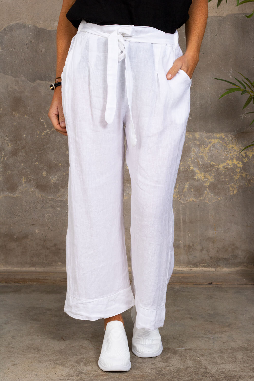 Linen trousers - Tie belt - White
