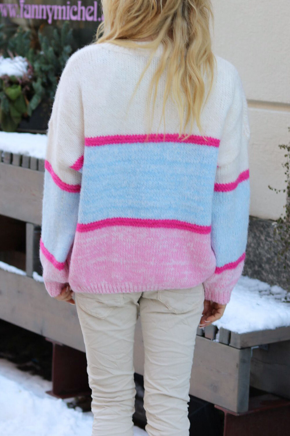 Maddie Knitted Sweater - Beige/Blue/Pink