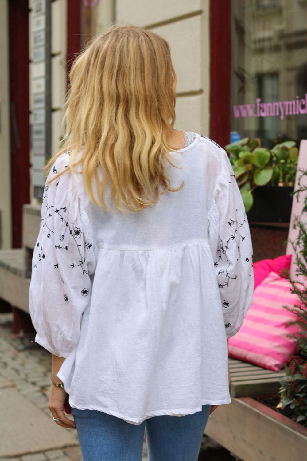 Marissa Blouse with embroidery - White