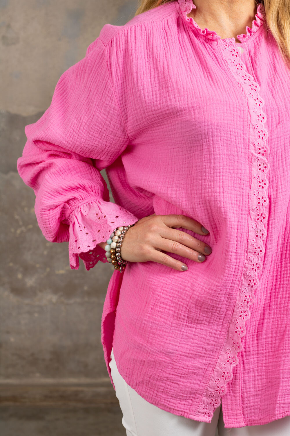 Petra blouse - Lace details - Cerise