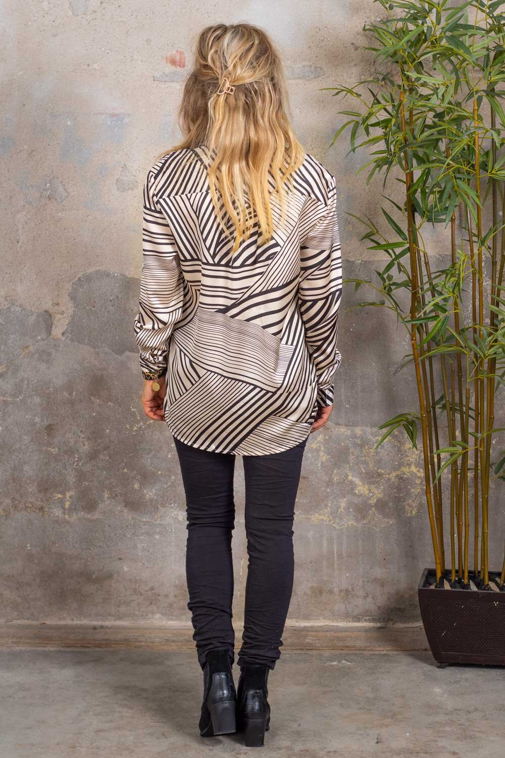 Pia Shirt - Graphic pattern - Beige