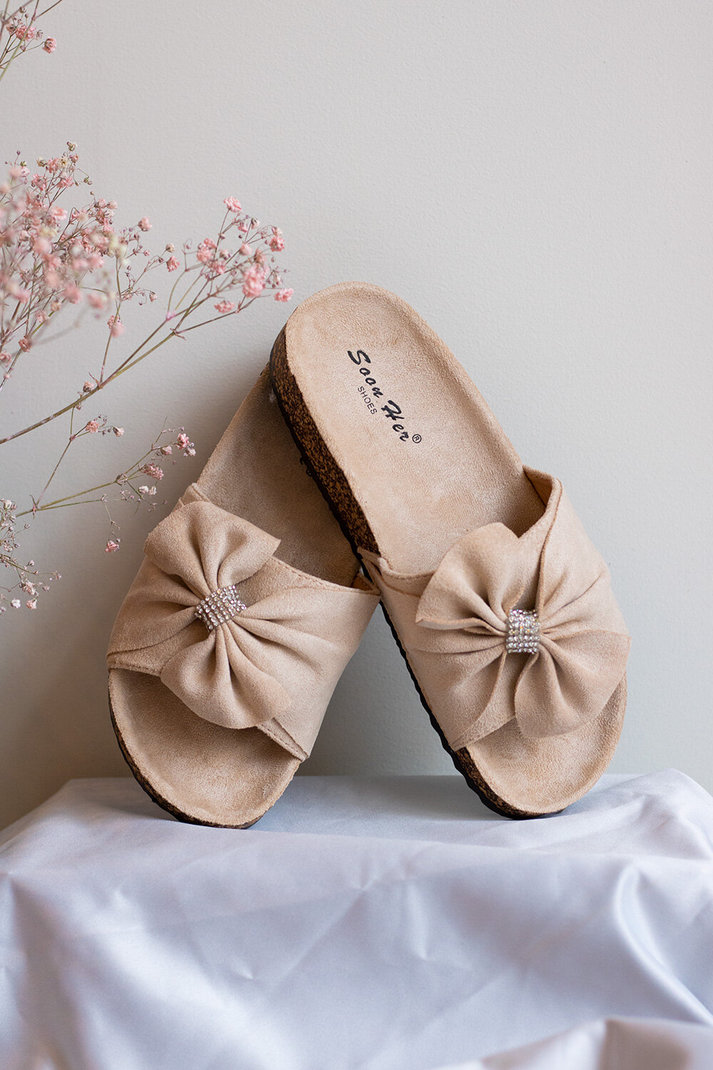 Sandals with Bow & Bling - Beige