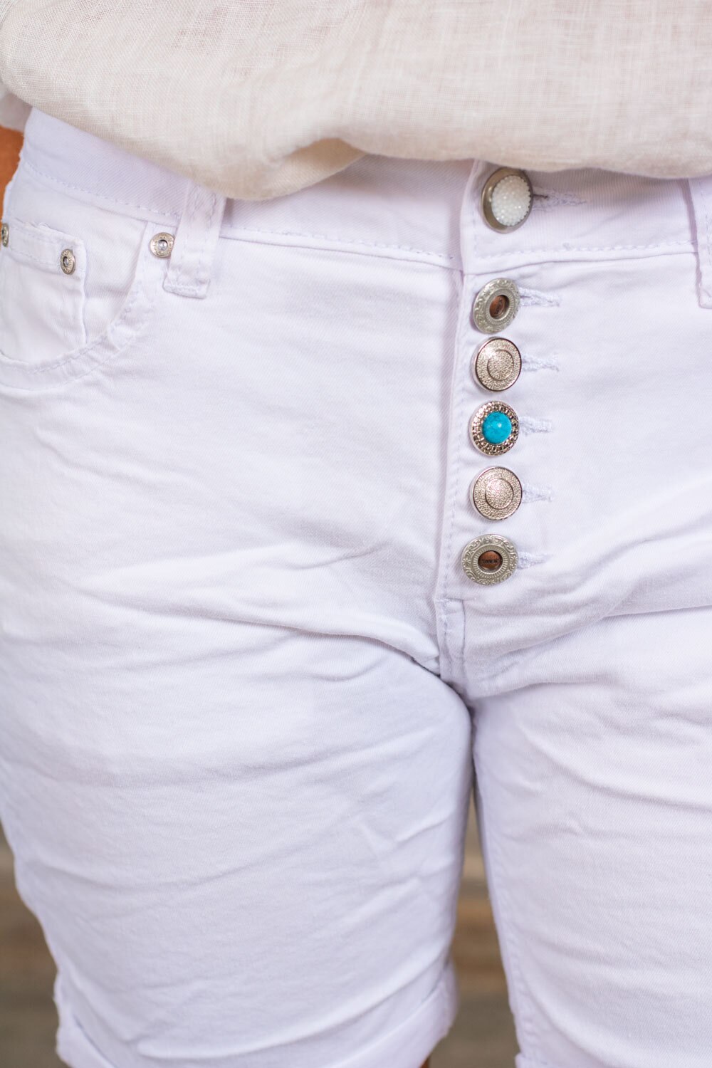 Shorts 1277 - Buttons - White