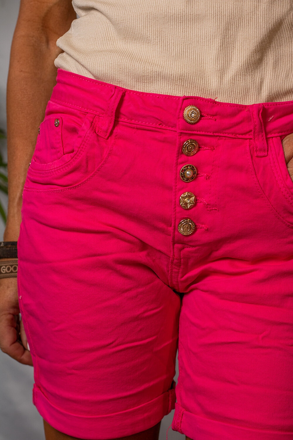 Shorts 1859 - Gold Buttons - Cerise