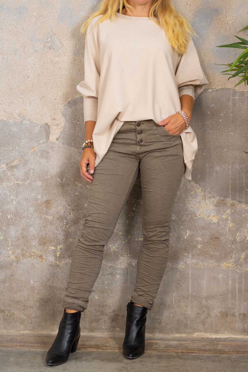 Stylish trousers 90073 - Taupe