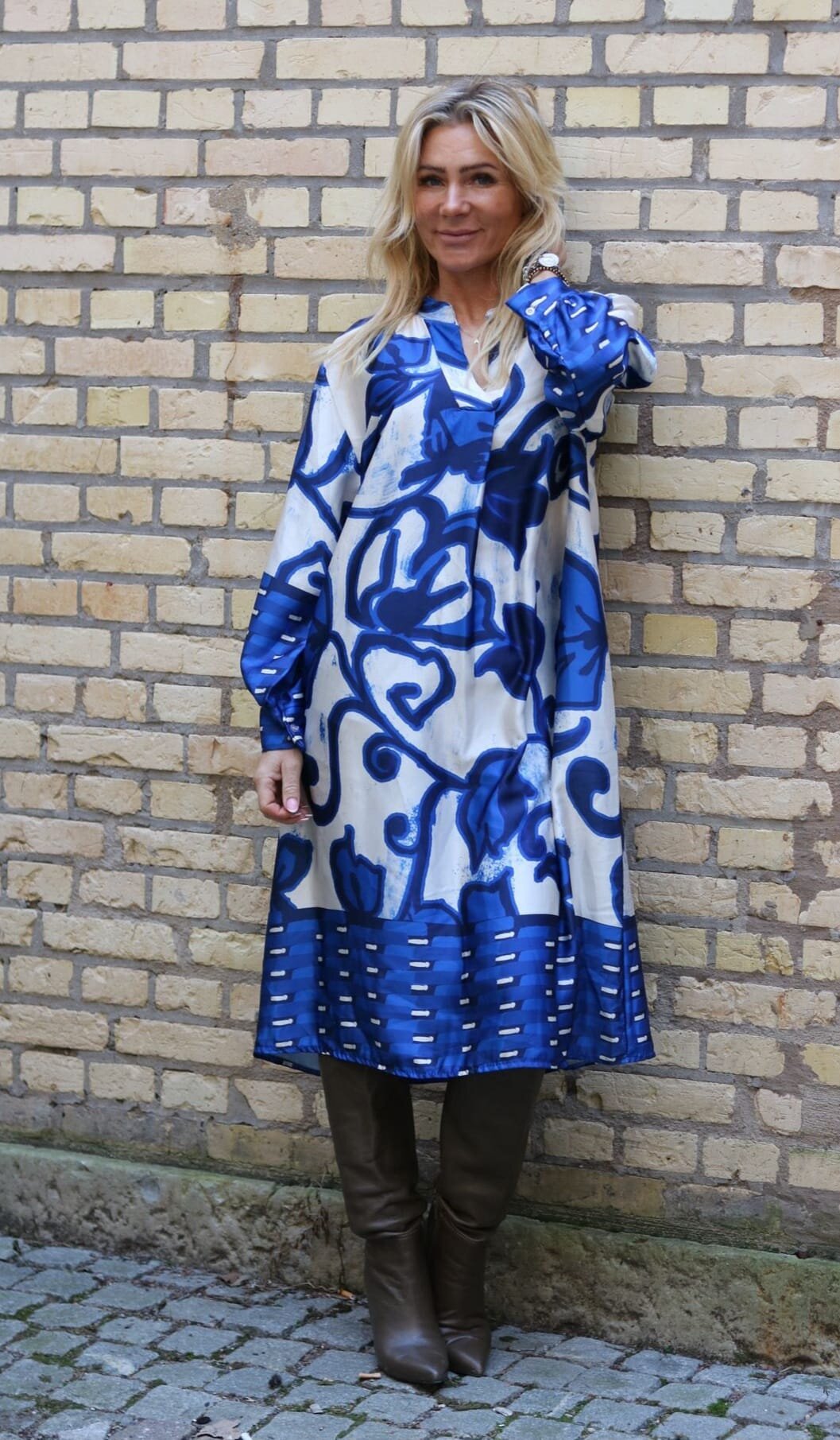 Sofia Satin Dress - Patterned - Blue/Beige