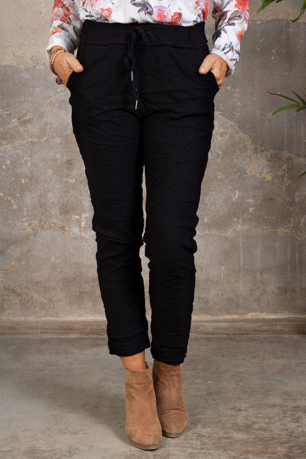 Stretchy trousers 2245 - Black