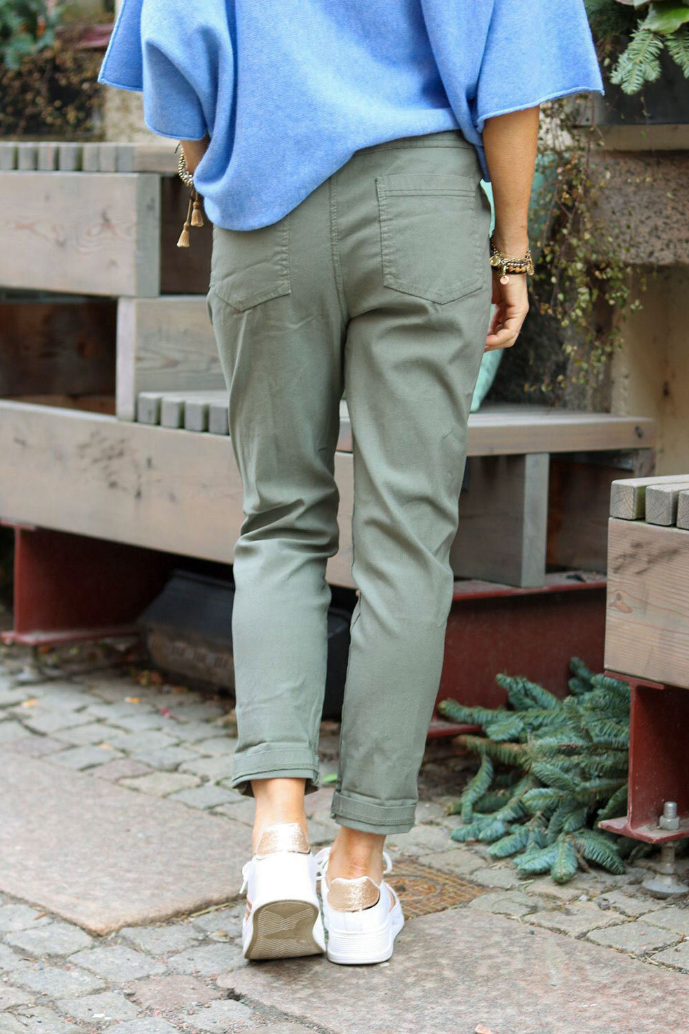 Stretchy trousers with Belt - Khaki