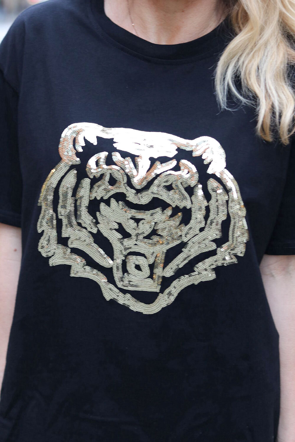T-shirt - Gold Tiger - Black