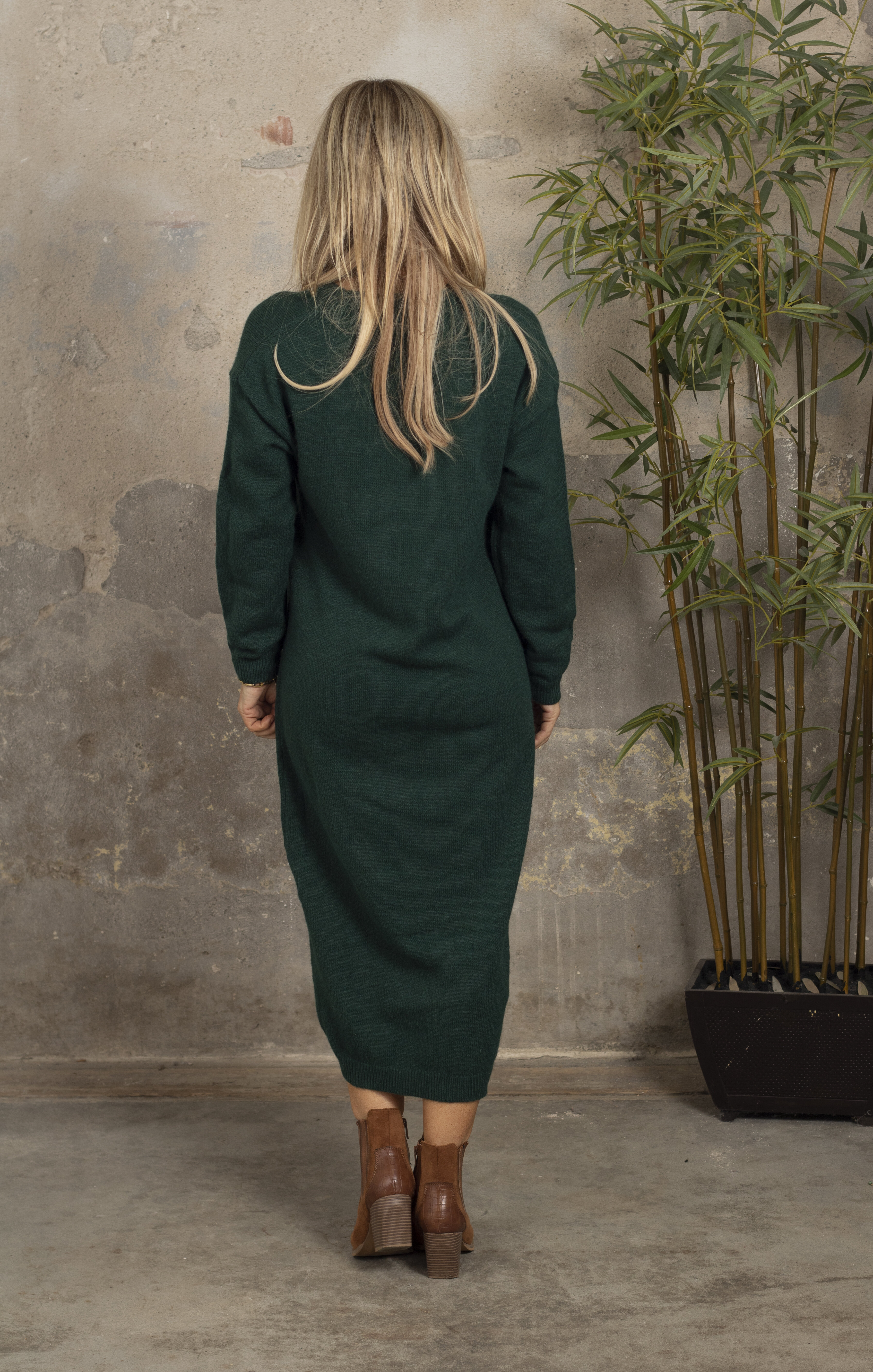 Tara - V-neck - knitted dress - Forest green