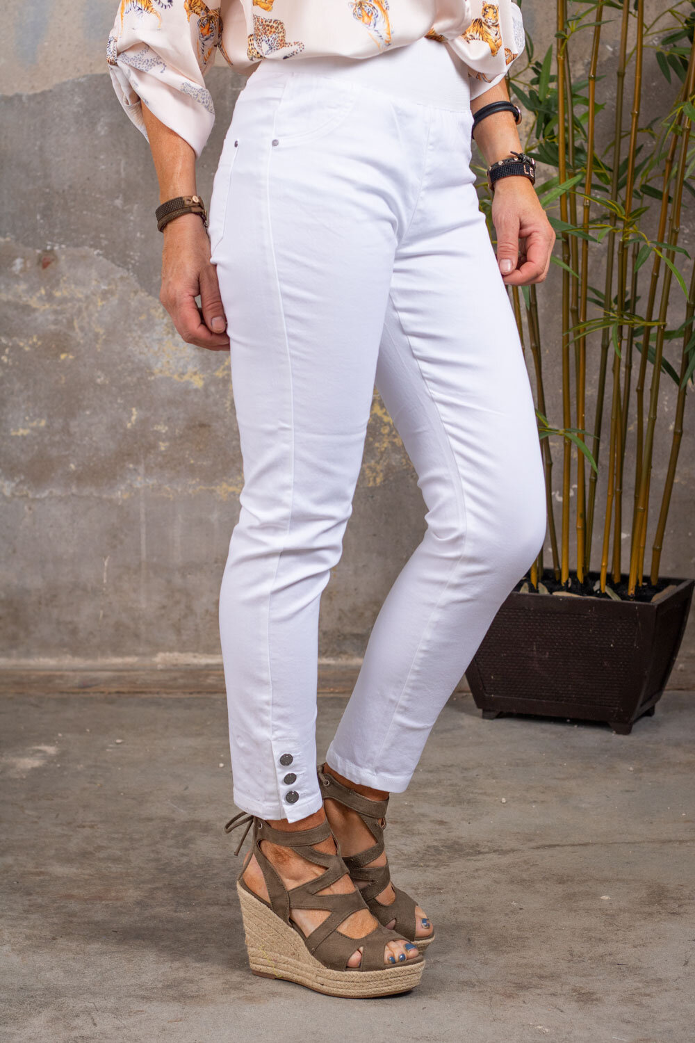 Treggings with Buttons - White
