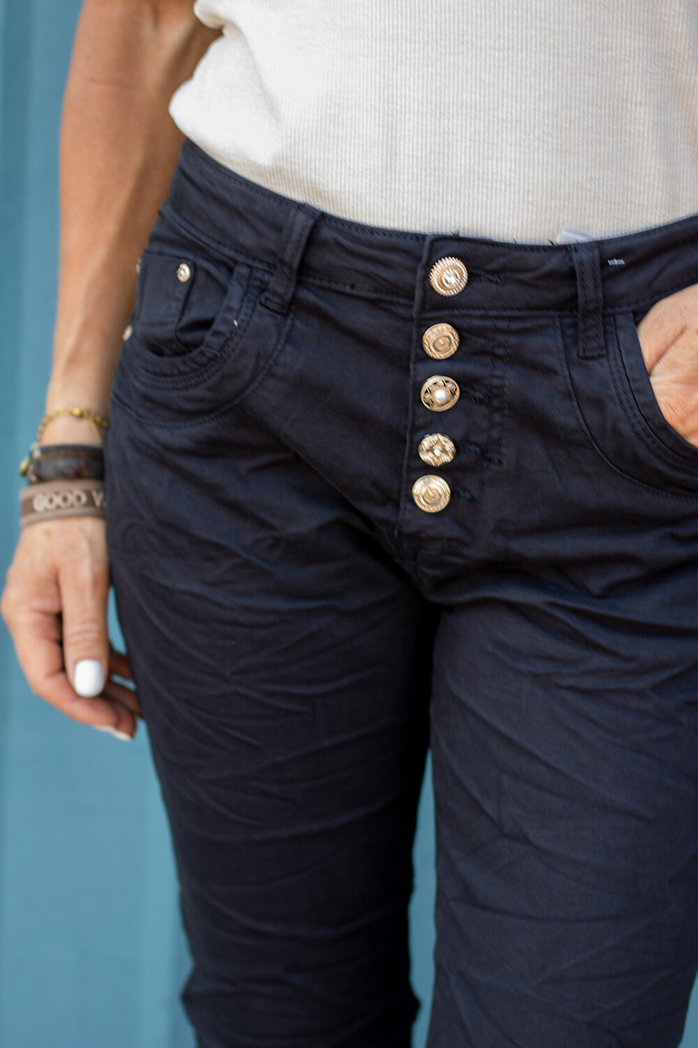 Three Quarter Pants 1905 - Gold Buttons - Black