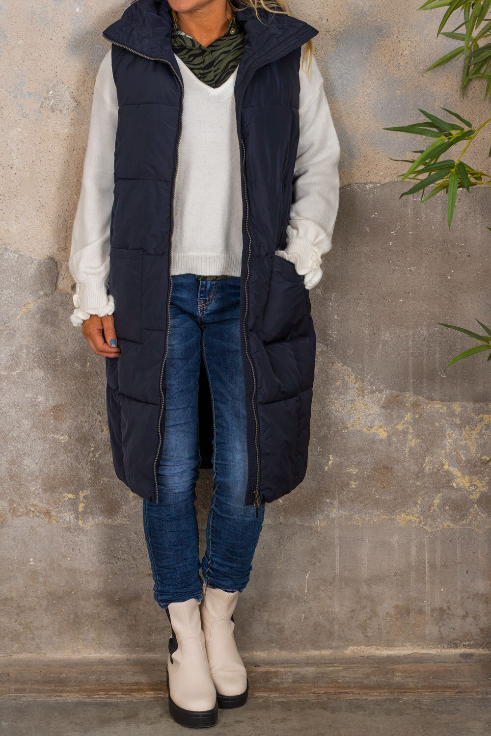 Trixie Long Cover Vest - Pockets - Navy