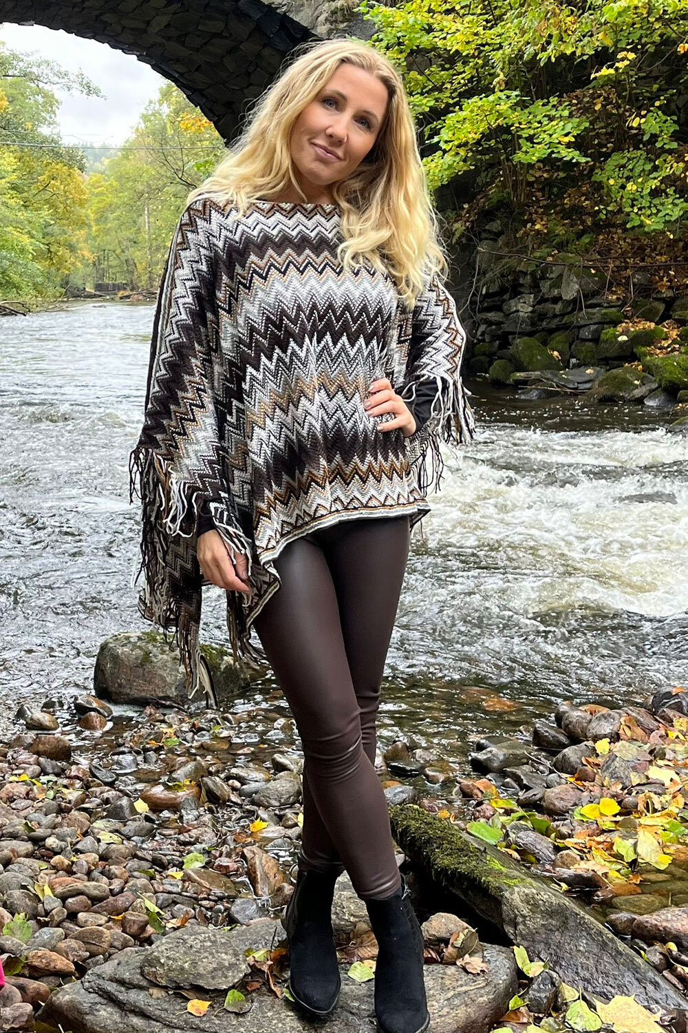 Knitted poncho - Zigzag - Mocca